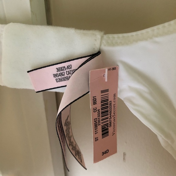 NWT Victoria’s Secret Bra 34D - Picture 4 of 4